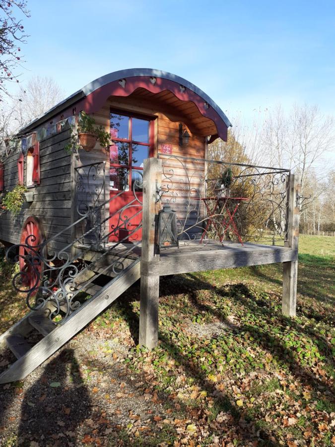 Bed and Breakfast Roulotte Le Temps De Rever Saint-Michel-sur-Meurthe Exteriér fotografie