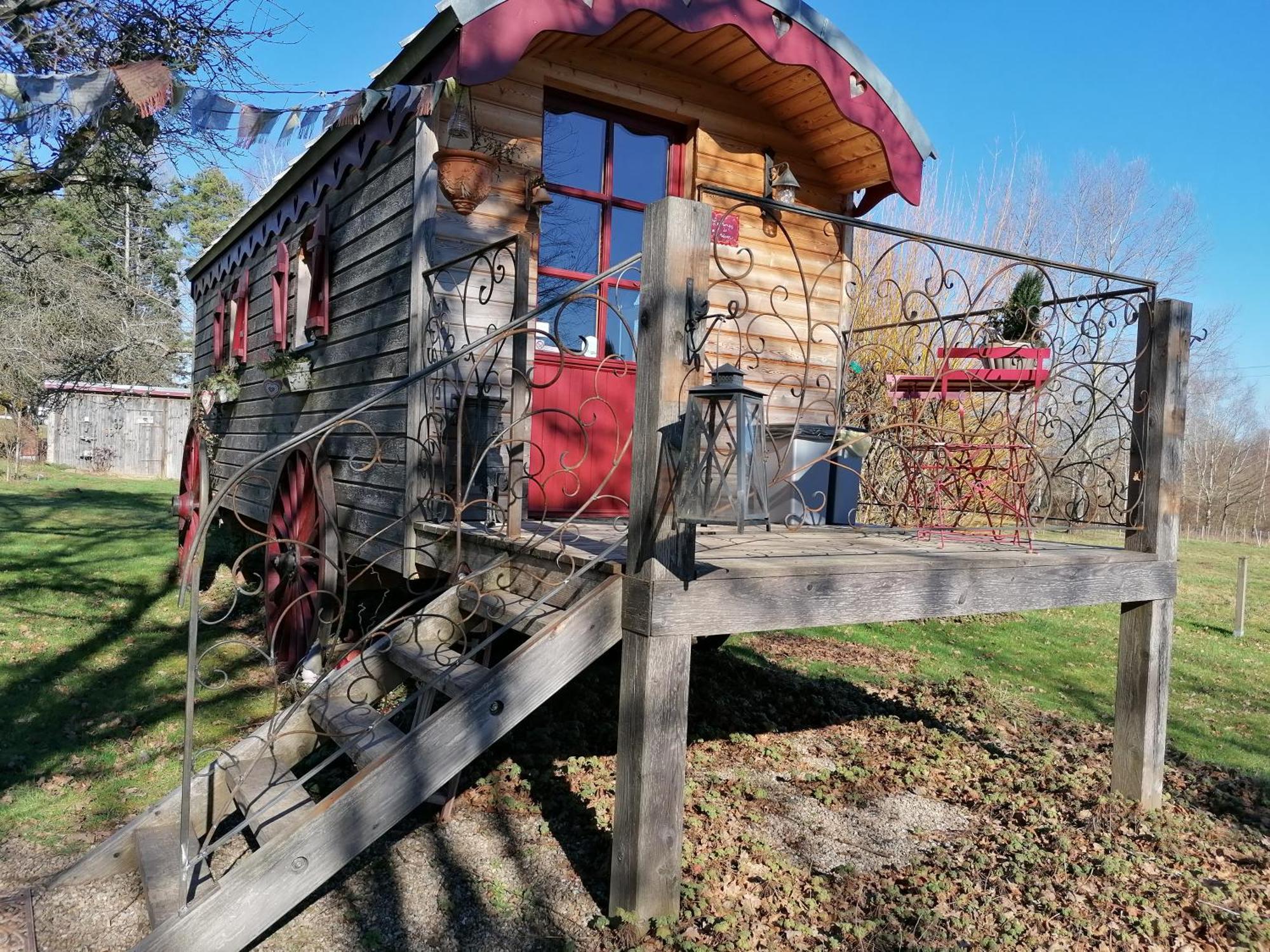 Bed and Breakfast Roulotte Le Temps De Rever Saint-Michel-sur-Meurthe Exteriér fotografie