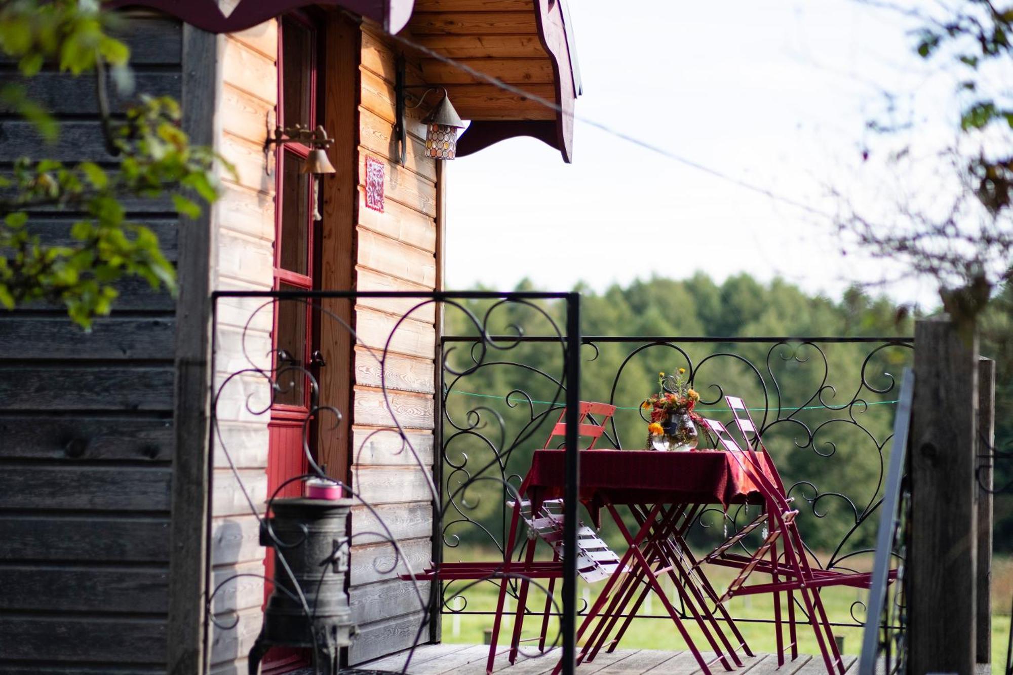 Bed and Breakfast Roulotte Le Temps De Rever Saint-Michel-sur-Meurthe Exteriér fotografie